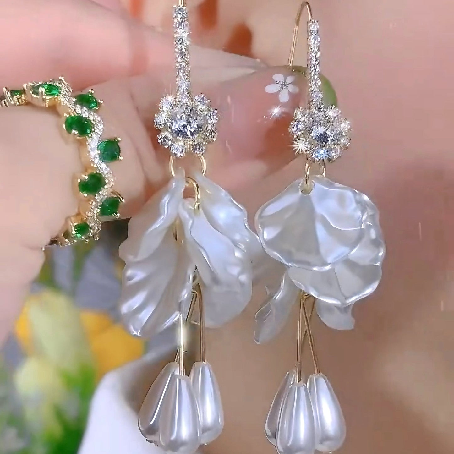 Unique Design Elegant Diamond Pearl Flower Tassel Long Earrings