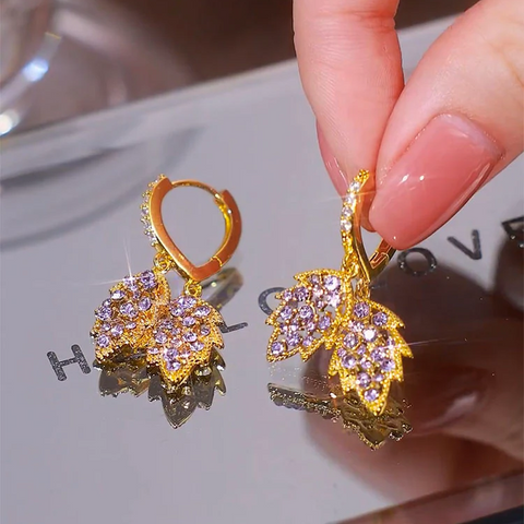 Boucles d'oreilles feuille d'érable en diamant brun