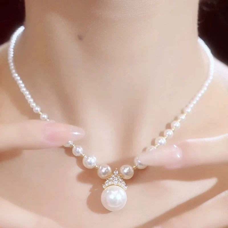 New Style Temperament Clavicle Pearl Necklace Female Fashion Niche Necklace