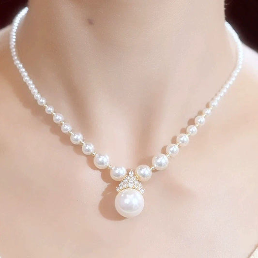 New Style Temperament Clavicle Pearl Necklace Female Fashion Niche Necklace